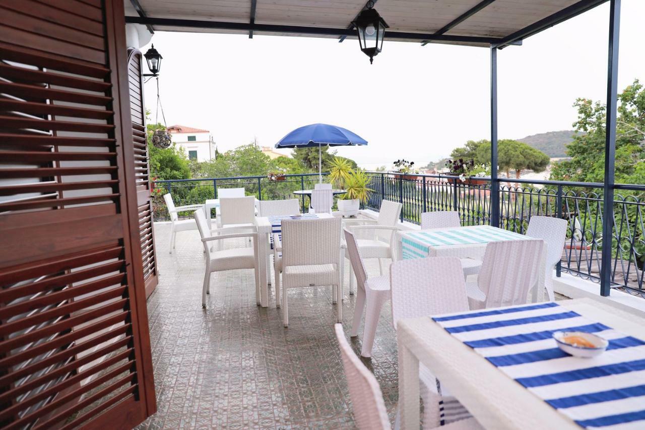 ガエータ Gli Archi Sul Mare Bed & Breakfast エクステリア 写真