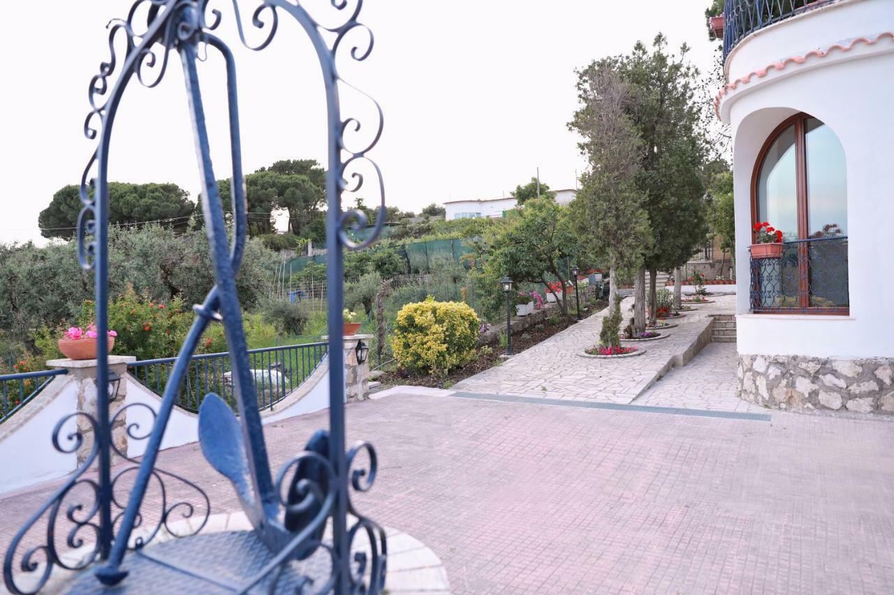 ガエータ Gli Archi Sul Mare Bed & Breakfast エクステリア 写真