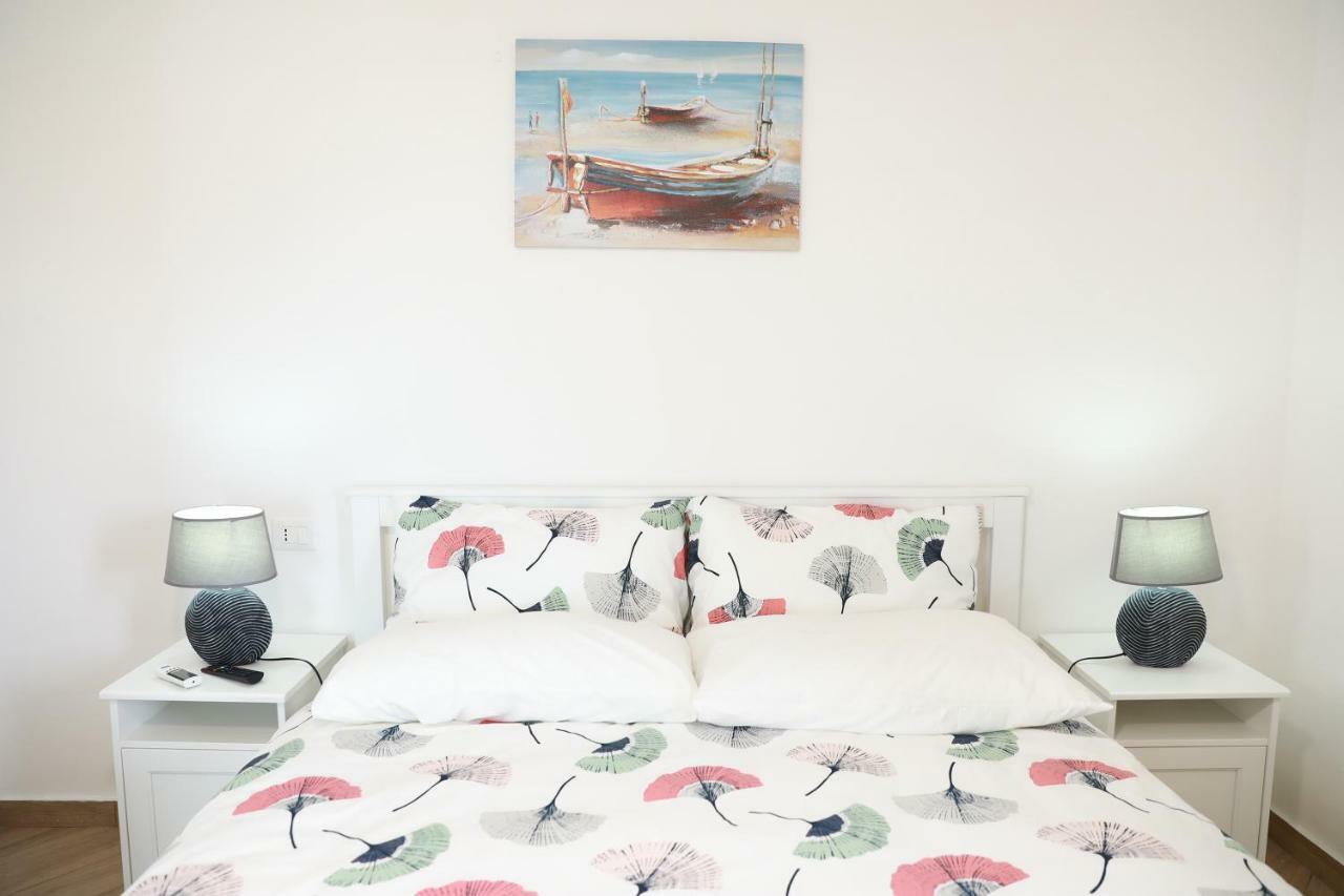 ガエータ Gli Archi Sul Mare Bed & Breakfast エクステリア 写真