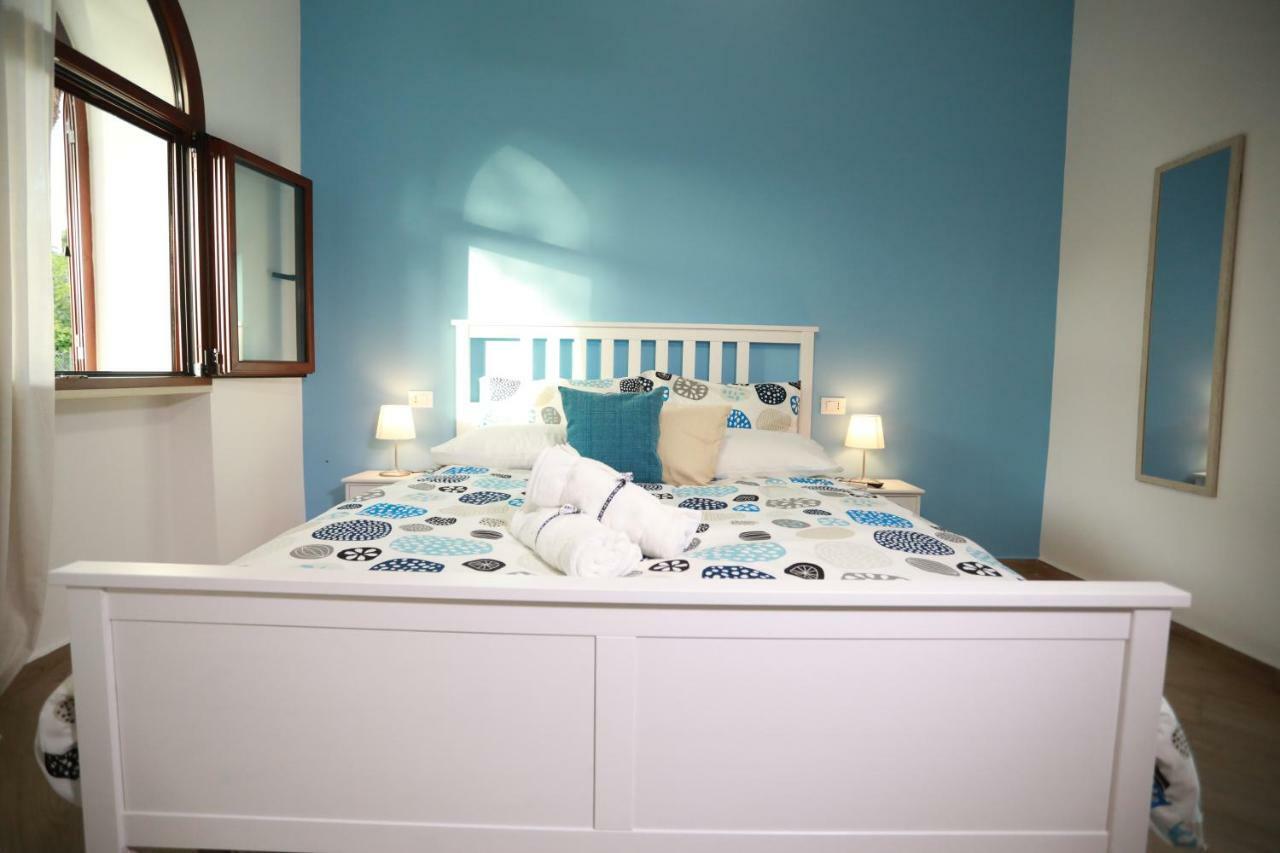 ガエータ Gli Archi Sul Mare Bed & Breakfast エクステリア 写真