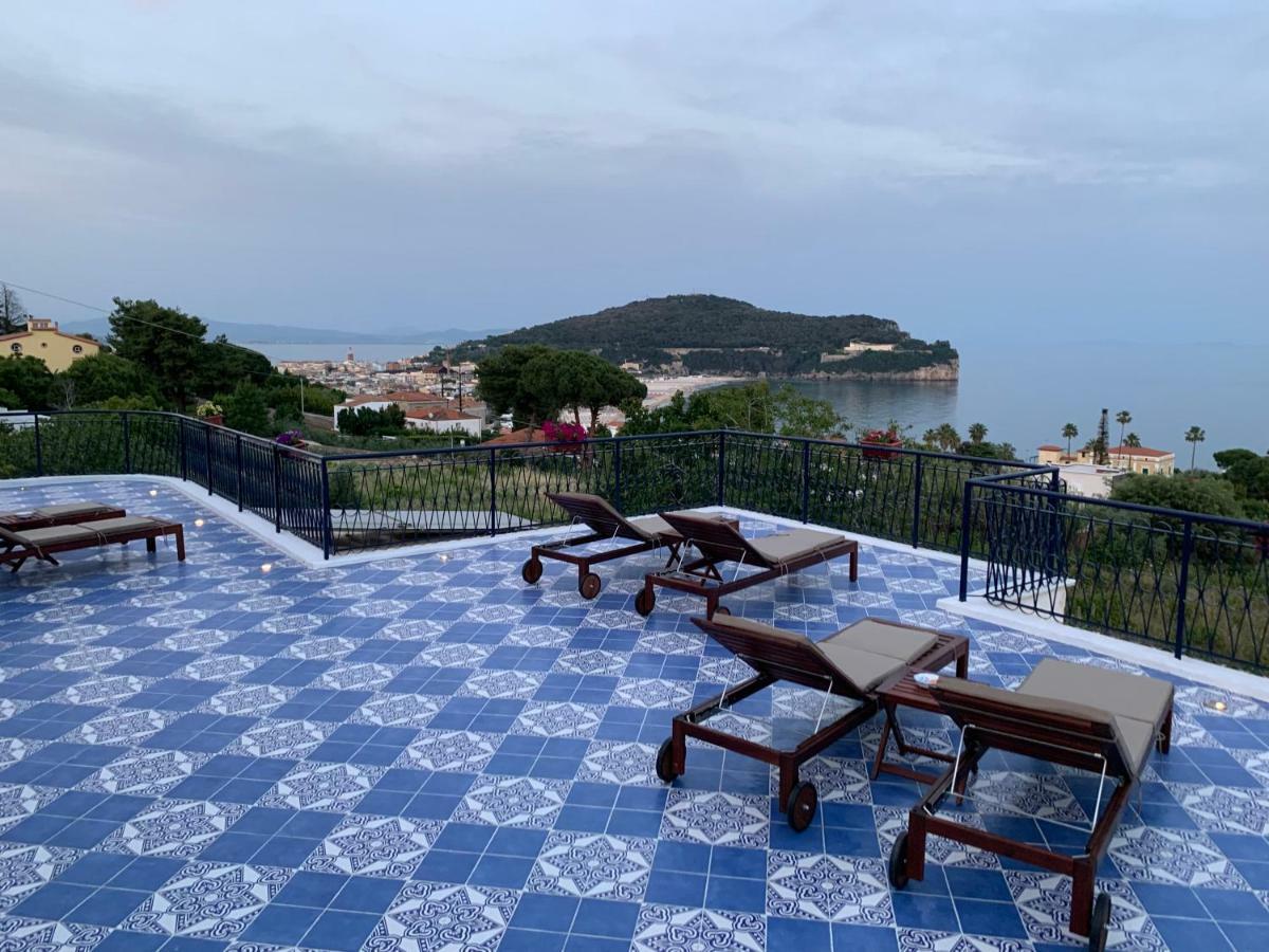 ガエータ Gli Archi Sul Mare Bed & Breakfast エクステリア 写真