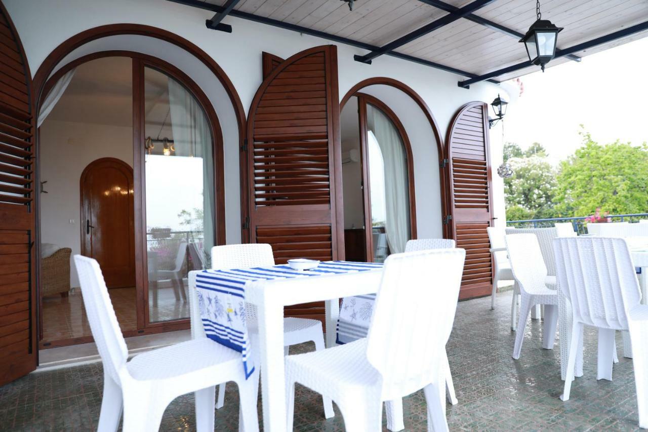 ガエータ Gli Archi Sul Mare Bed & Breakfast エクステリア 写真