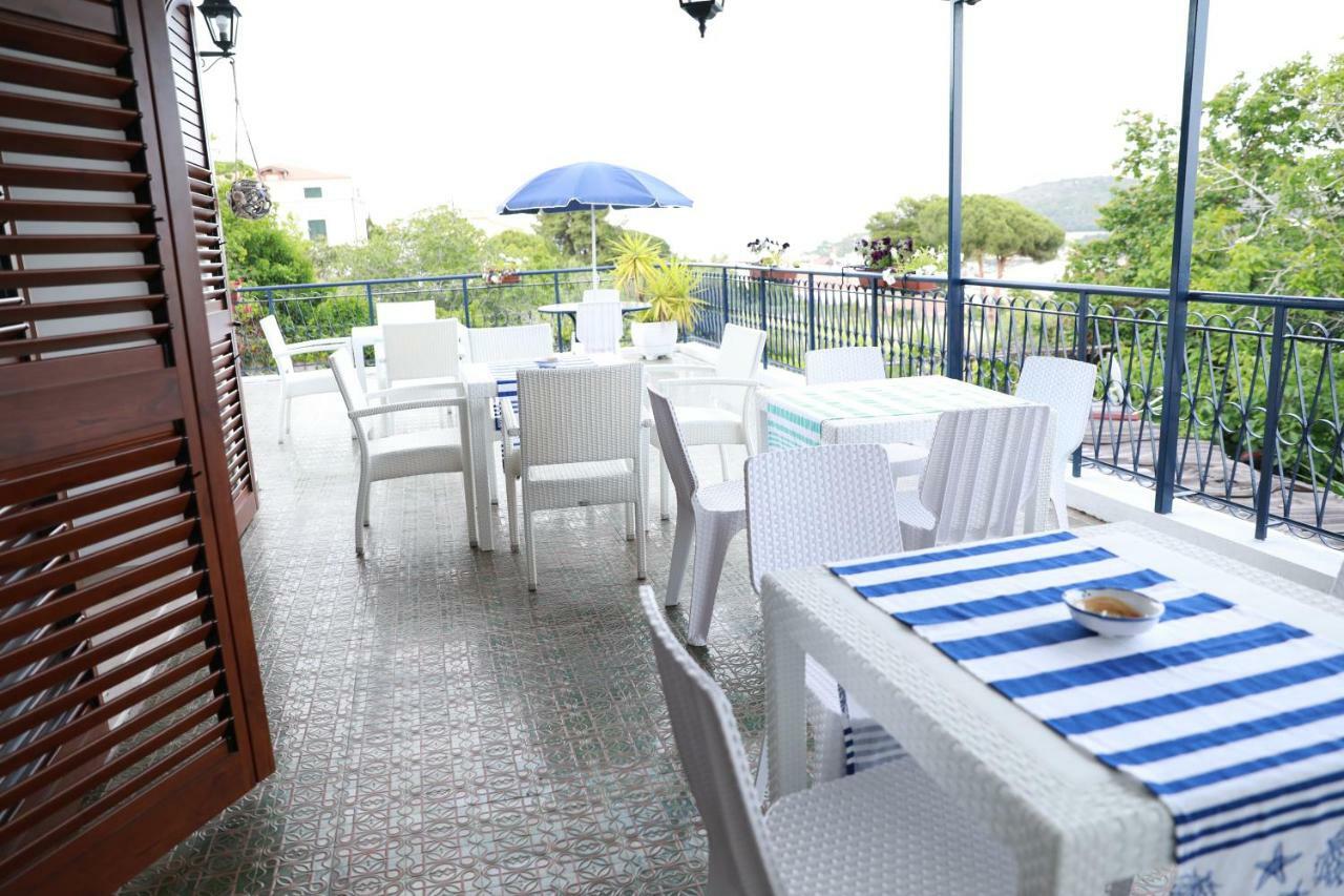 ガエータ Gli Archi Sul Mare Bed & Breakfast エクステリア 写真