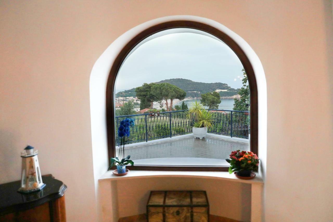 ガエータ Gli Archi Sul Mare Bed & Breakfast エクステリア 写真